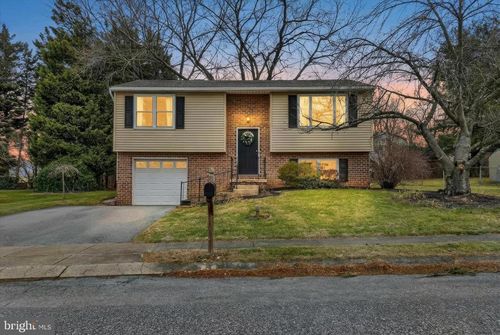 3375 Taunton Dr, YORK, PA, 17402-4243 | Card Image