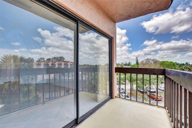 APT-401 - 1750 N Congress Ave, Condo with 2 bedrooms, 2 bathrooms and null parking in West Palm Beach FL | Image 27