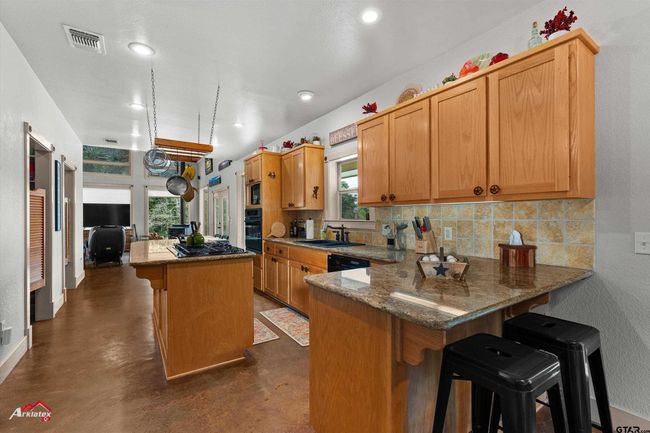140 County Road 2242, House other with 3 bedrooms, 3 bathrooms and null parking in Daingerfield TX | Image 14