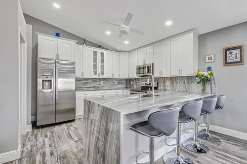 8075 Duomo Cir, Boynton Beach, FL, 33472-7135 | Card Image
