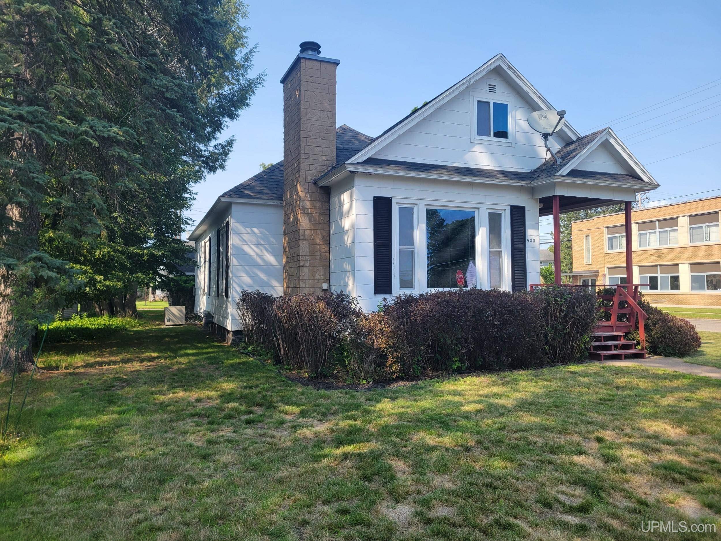 B St, Iron Mountain, MI 49801