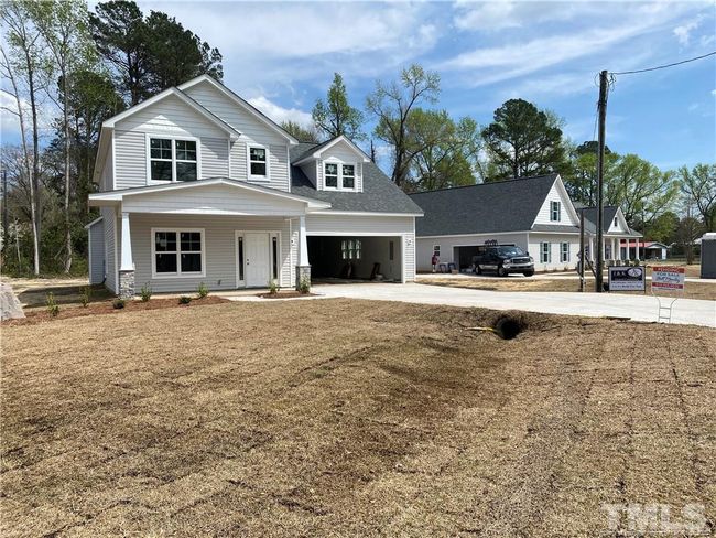 606 N Dickson St, House detached with 3 bedrooms, 3 bathrooms and null parking in Raeford NC | Image 5