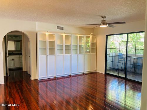 276-7557 N Dreamy Draw Dr, Phoenix, AZ, 85020-4651 | Card Image