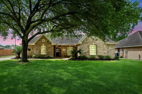 302 River Oaks Dr, Baytown, TX, 77523-8923 | Card Image