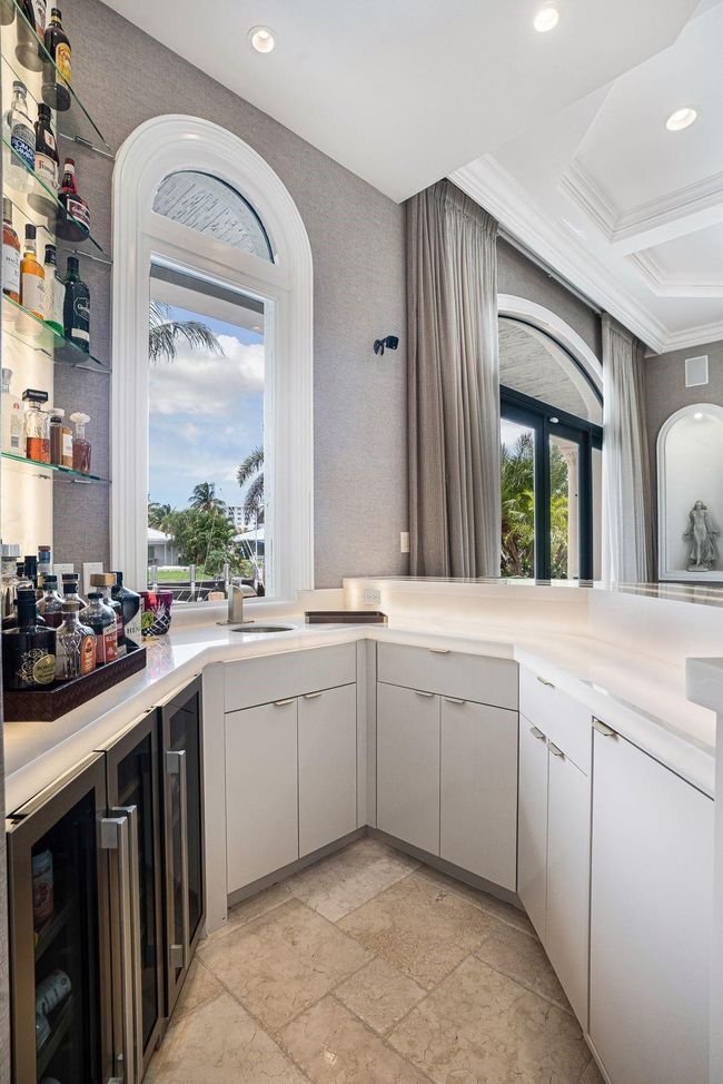 4050 Ne 30 Th Ave, House other with 5 bedrooms, 5 bathrooms and null parking in Lighthouse Point FL | Image 20