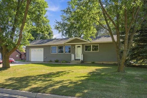930 Park St, Brooten, MN, 56316-4690 | Card Image