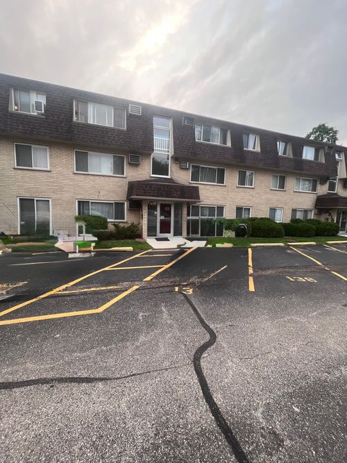 3c-8814 Briar Ct, Des Plaines, IL, 60016-7620 | Card Image