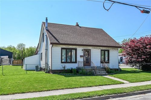 396 Brock St, Brantford, ON, N3S5Y7 | Card Image