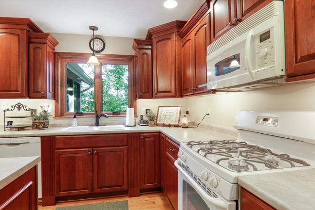 21 Bent Tree Ln, House other with 3 bedrooms, 3 bathrooms and null parking in Towanda IL | Image 14