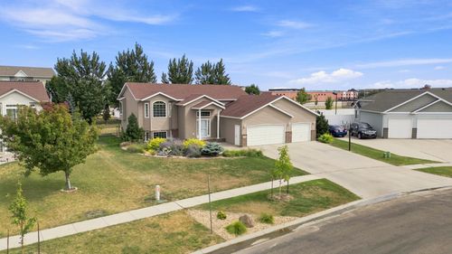 3760 Harrison Street S, Fargo, ND, 58104 | Card Image