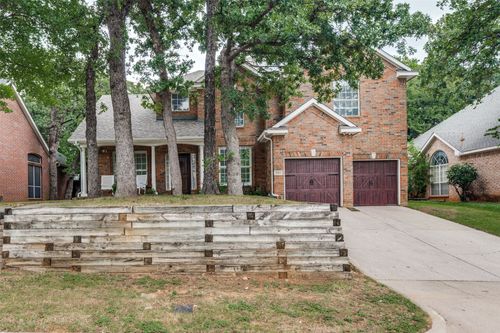 841 Forest Hollow Dr, Hurst, TX, 76053-7166 | Card Image