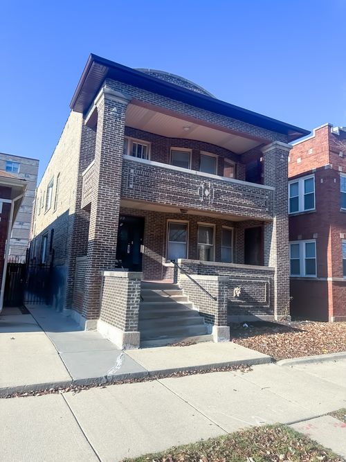 8004 S May St, CHICAGO, IL, 60620-3004 | Card Image
