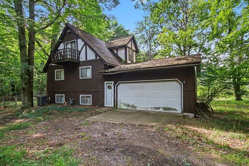 6700 Wildwood Dr, West Olive, MI, 49460-9763 | Card Image
