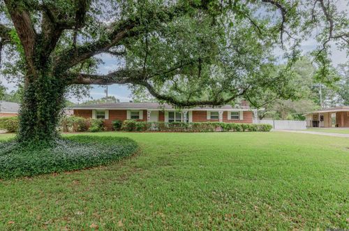 6674 Thelmadale Dr, Greenwell Springs, LA, 70739-4369 | Card Image