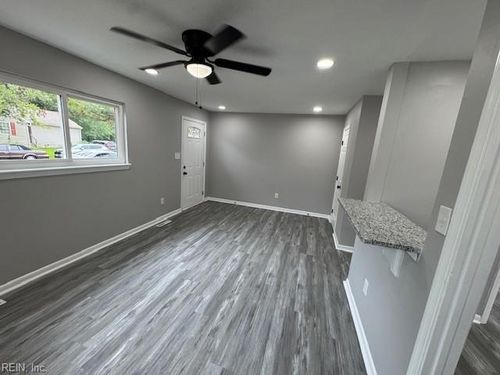 1122 West Ave, Hampton, VA, 23669-2729 | Card Image
