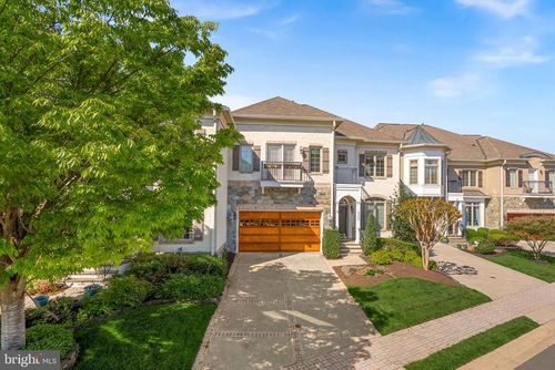 18349 Fairway Oaks Sq, LEESBURG, VA, 20176-8473 | Card Image