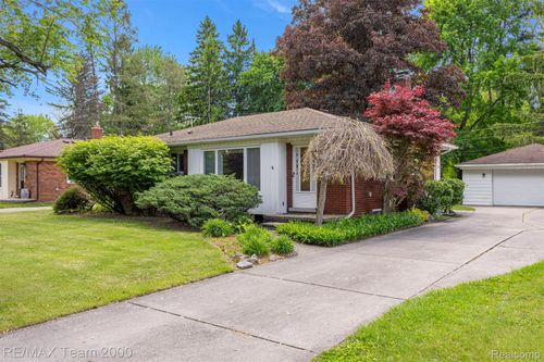 27143 Westland Road, Redford Charter Township, MI, 48240 | Card Image