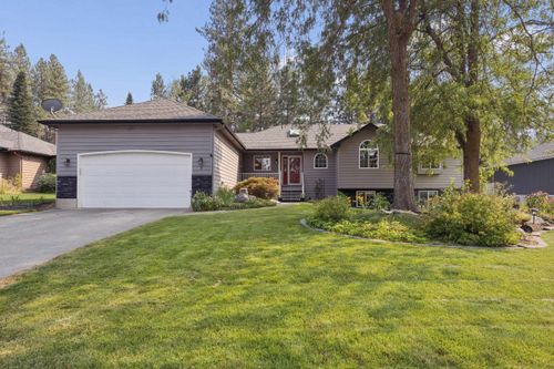 9 W Elcliff Ave, Spokane, WA, 99218-3704 | Card Image