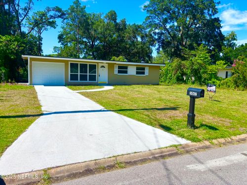 3067 Purdom Dr, JACKSONVILLE, FL, 32223-7283 | Card Image