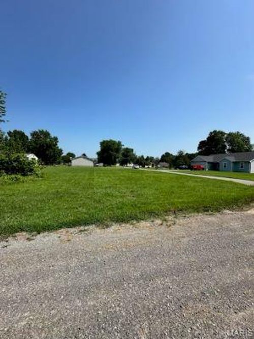 398 Garner St, Sikeston, MO, 63801-9715 | Card Image