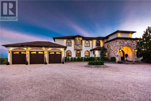 3521 Long Lake Rd, Sudbury, ON, P3G1N4 | Card Image