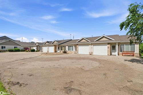 508-514 E Olive St, Marshalltown, IA, 50158-4111 | Card Image