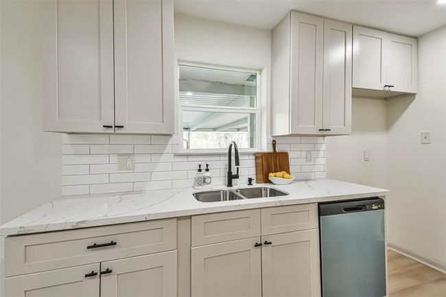 3402 Silver Chalice Dr, House other with 3 bedrooms, 3 bathrooms and 2 parking in New Caney TX | Image 10