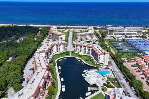 c205-2871 N Ocean Blvd, Boca Raton, FL, 33431-7051 | Card Image
