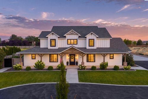 5601 Grant St, West Richland, WA, 99353-8255 | Card Image