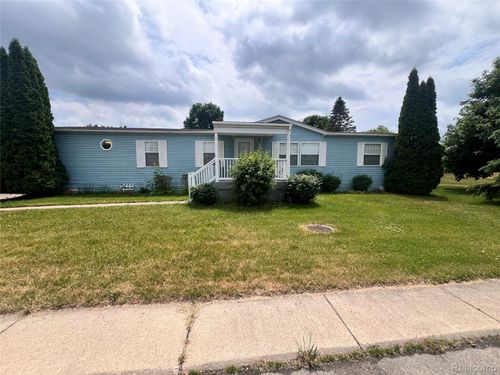415 Weeping Willow, Genesee Charter Township, MI, 48506 | Card Image