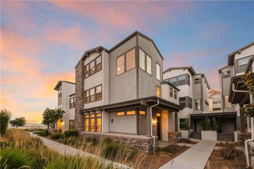 104 Spectacle, Irvine, CA, 92618-1375 | Card Image