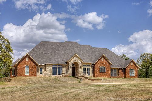 5224 E 68th Street S, Muskogee, OK, 74403 | Card Image