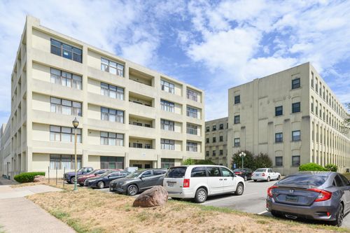 102-102 Judd Sq, Wallingford, CT, 06492 | Card Image