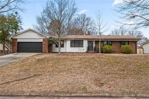 4109 Oak Hollow Dr, High Point, NC, 27265-9639 | Card Image