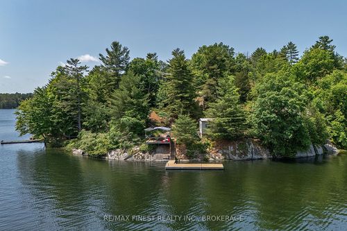 806 Ridge Lane, Seeleys Bay, ON, K0H2N0 | Card Image