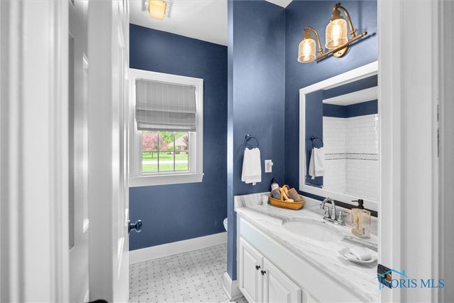 Main Guest Bath | Image 18