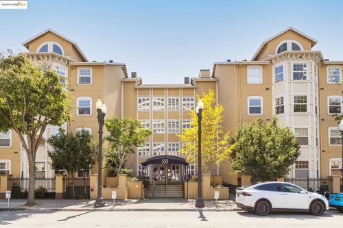 apt-315-555 10th St, Oakland, CA, 94607-5208 | Card Image