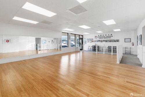 ste-103-950 King Plz, Daly City, CA, 94015-4459 | Card Image