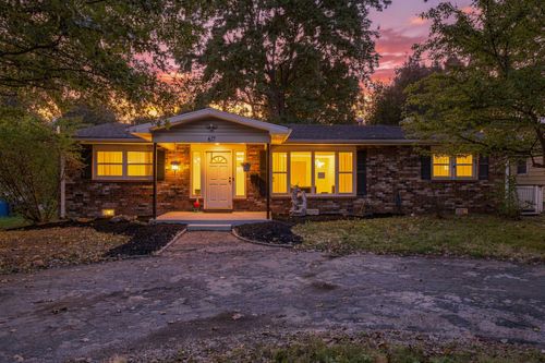 617 N Elmwood Ave, Springfield, MO, 65802-2385 | Card Image