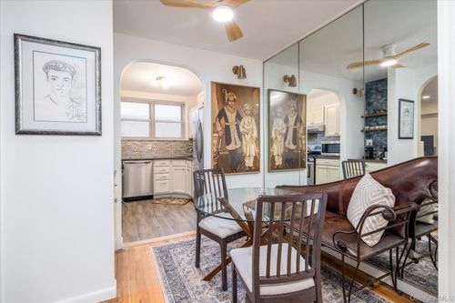 apt-211-2 Fowler Ave, Lynbrook, NY, 11563-2042 | Card Image