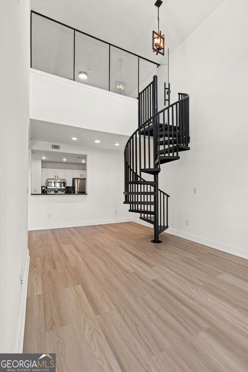 a517-1075 Peachtree Walk Ne, Atlanta, GA, 30309-4445 | Card Image