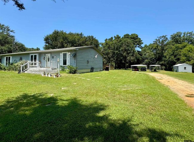 22001 County Road 2321, House other with 3 bedrooms, 2 bathrooms and null parking in Arp TX | Image 10