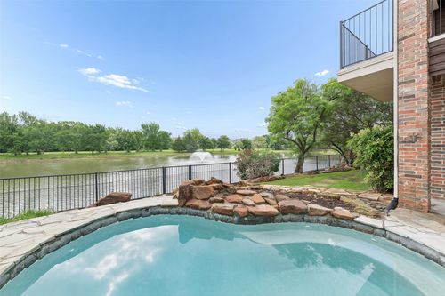 712 Castle Creek Dr, Coppell, TX, 75019-6107 | Card Image
