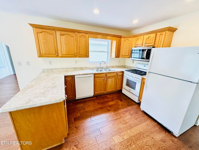 813 Clear Creek Pkwy, House other with 4 bedrooms, 3 bathrooms and null parking in Clarkrange TN | Image 24