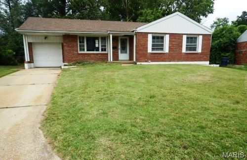 9435 Eastchester Dr, Saint Louis, MO, 63136-5115 | Card Image