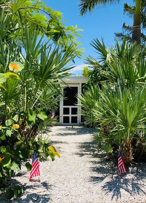 105 162nd Ave, REDINGTON BEACH, FL, 33708-1621 | Card Image