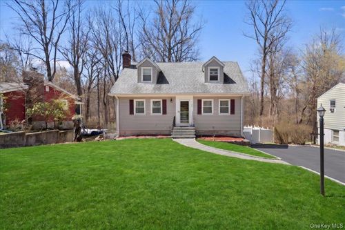 33 Greenwood Ln, White Plains, NY, 10607-1019 | Card Image