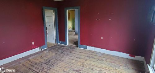 315 N Butler St, Corydon, IA, 50060-1321 | Card Image