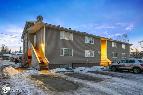 107 Davis Street, Anchorage, AK, 99508 | Card Image