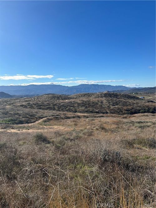 12 Alexander Dr, Hemet, CA, 92544 | Card Image